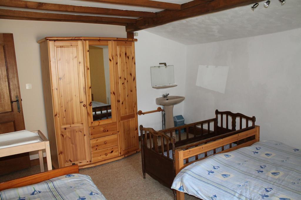 La Metairie Villa Houffalize Bilik gambar